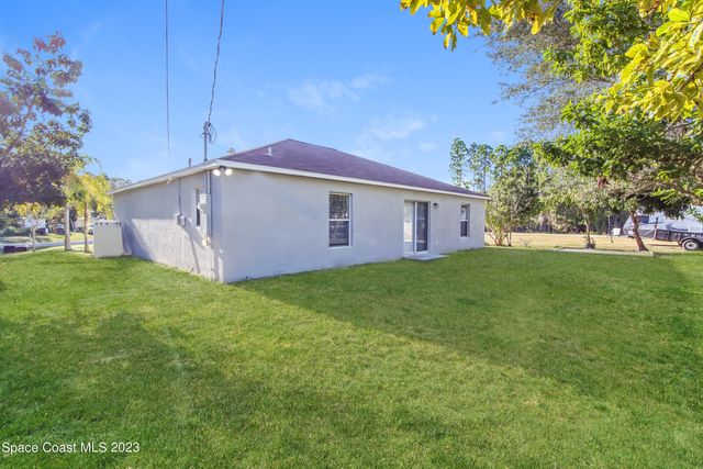 2511 Palomar Avenue SE, Palm Bay, FL 32909