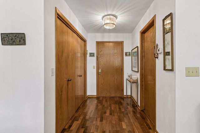 1830 Eagle Ridge Drive 3001, Mendota Heights, MN 55118
