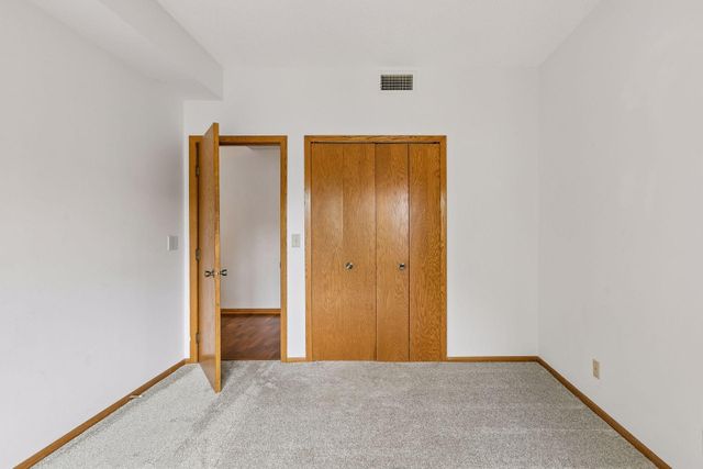 1830 Eagle Ridge Drive 3001, Mendota Heights, MN 55118
