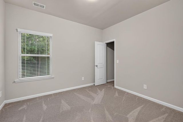 206 Pincourt Loop, Griffin, GA 30223