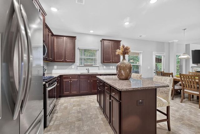 206 Pincourt Loop, Griffin, GA 30223
