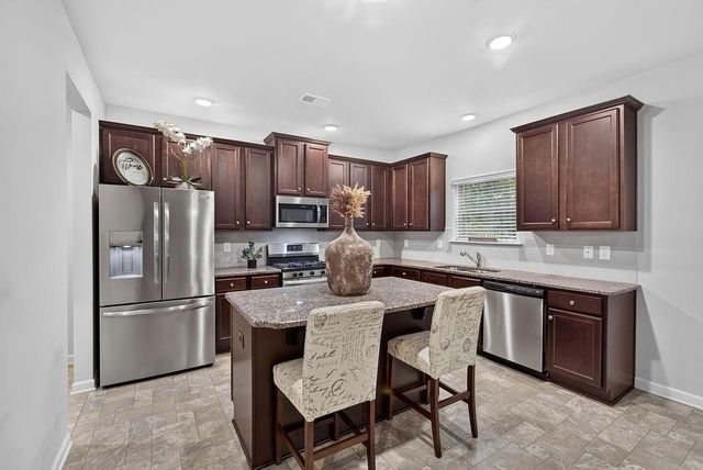 206 Pincourt Loop, Griffin, GA 30223