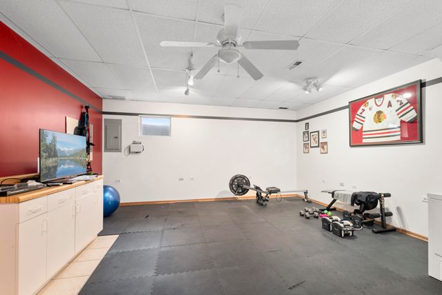 2760 Wood Drive, Dyer, IN 46311