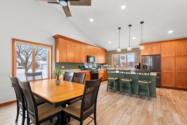 2760 Wood Drive, Dyer, IN 46311