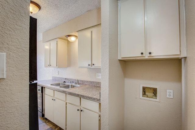 5113 Herrick Court C, Haltom City, TX 76117