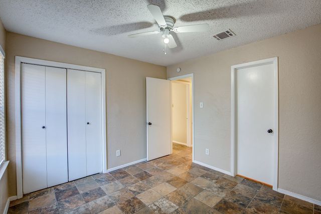 5113 Herrick Court C, Haltom City, TX 76117