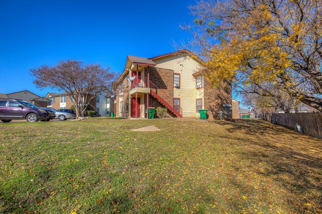 5113 Herrick Court C, Haltom City, TX 76117