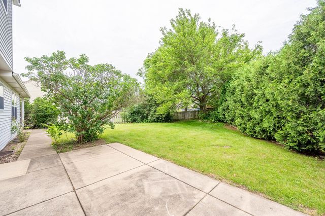 654 Anderson Drive, Lake In The Hills, IL 60156