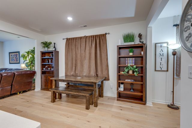 548 Byres Ct, Smyrna, TN 37167