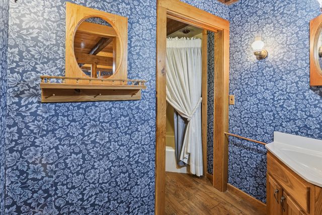 211 Jackson Street, Leighton, IA 50143