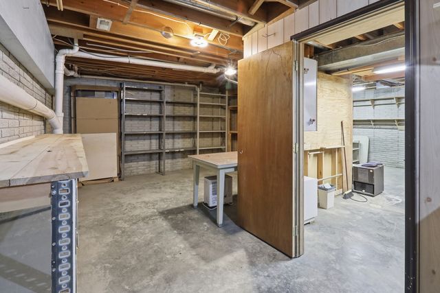 211 Jackson Street, Leighton, IA 50143