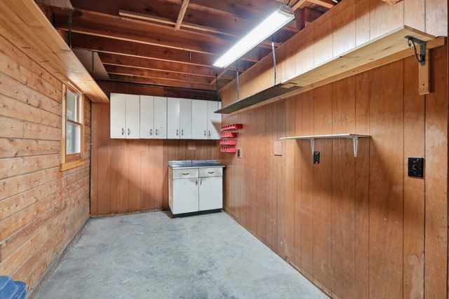 211 Jackson Street, Leighton, IA 50143