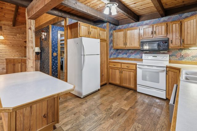 211 Jackson Street, Leighton, IA 50143