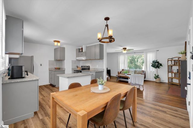 305 Pine Knoll Drive, Greenville, SC 29609