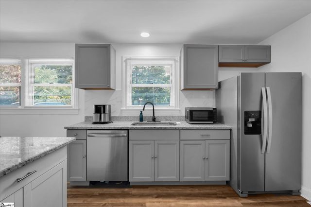 305 Pine Knoll Drive, Greenville, SC 29609