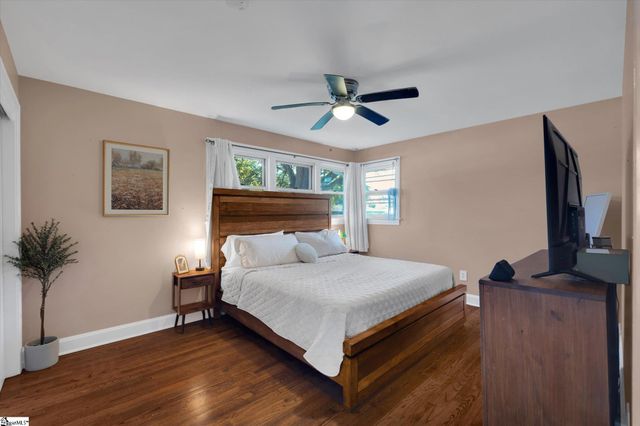 305 Pine Knoll Drive, Greenville, SC 29609