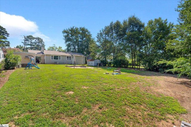 305 Pine Knoll Drive, Greenville, SC 29609