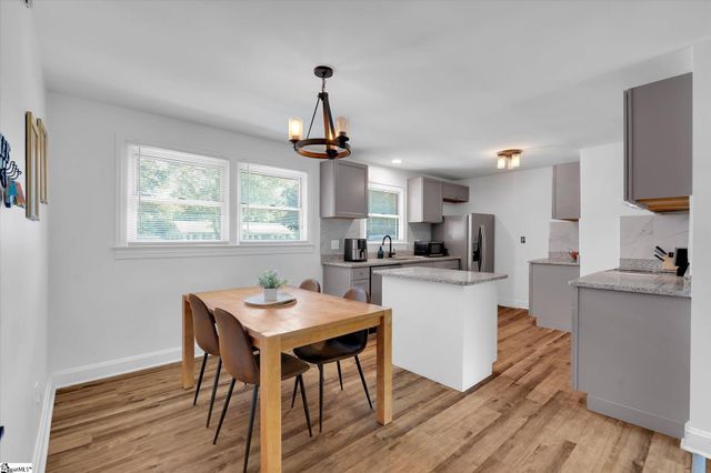 305 Pine Knoll Drive, Greenville, SC 29609