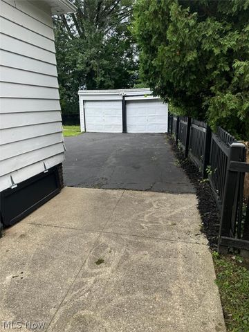3923 Orchard Road, Cleveland Heights, OH 44121