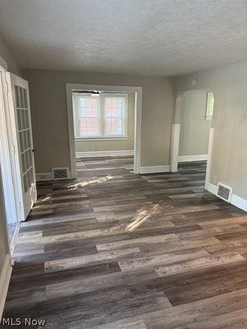 3923 Orchard Road, Cleveland Heights, OH 44121