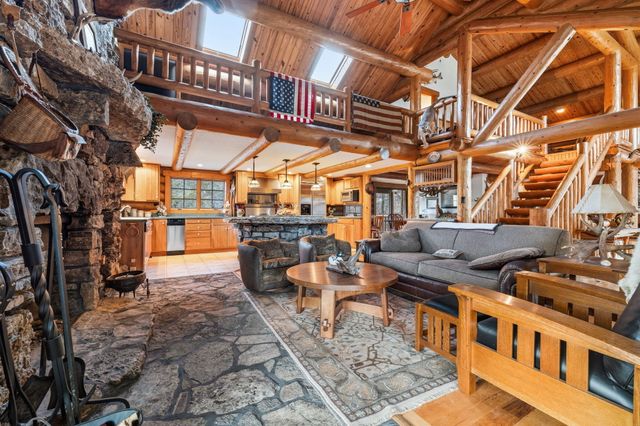 863 Collins Lane, Galena, MO 65656