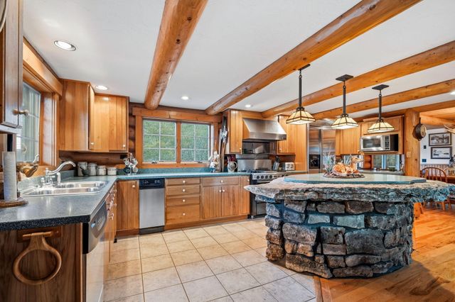 863 Collins Lane, Galena, MO 65656