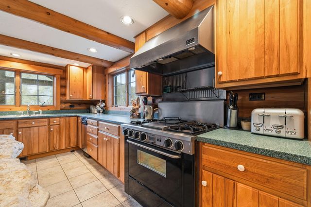 863 Collins Lane, Galena, MO 65656