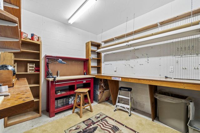 863 Collins Lane, Galena, MO 65656