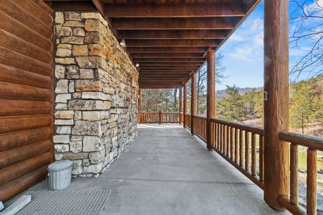 863 Collins Lane, Galena, MO 65656