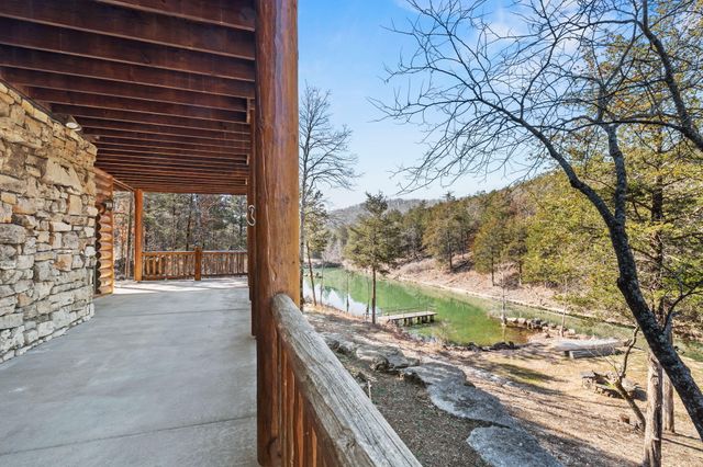 863 Collins Lane, Galena, MO 65656