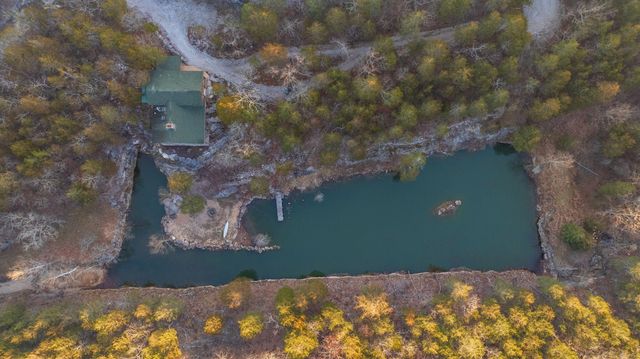 863 Collins Lane, Galena, MO 65656