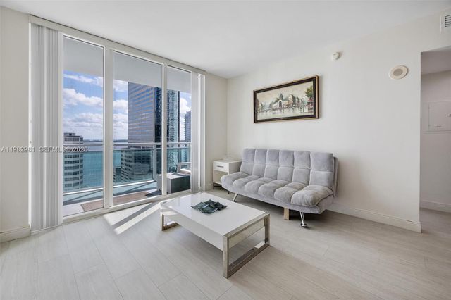951 Brickell Ave 1806, Miami, FL 33131