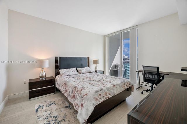 951 Brickell Ave 1806, Miami, FL 33131