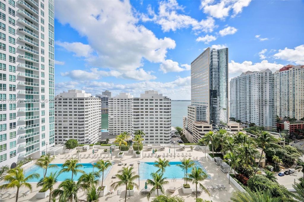 951 Brickell Ave 1806, Miami, FL 33131