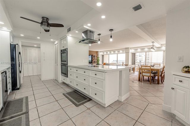 1800 NE 114th St 909, Miami, FL 33181