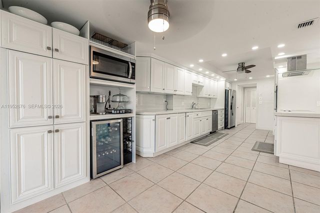 1800 NE 114th St 909, Miami, FL 33181