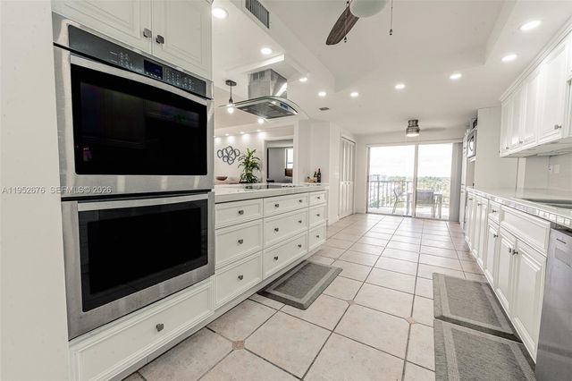 1800 NE 114th St 909, Miami, FL 33181