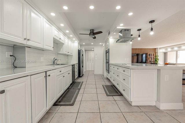 1800 NE 114th St 909, Miami, FL 33181