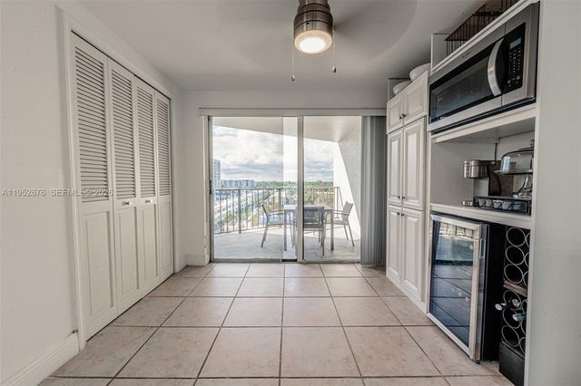 1800 NE 114th St 909, Miami, FL 33181