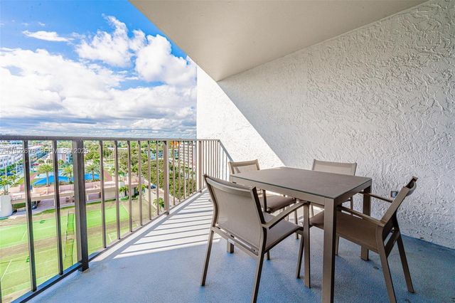 1800 NE 114th St 909, Miami, FL 33181