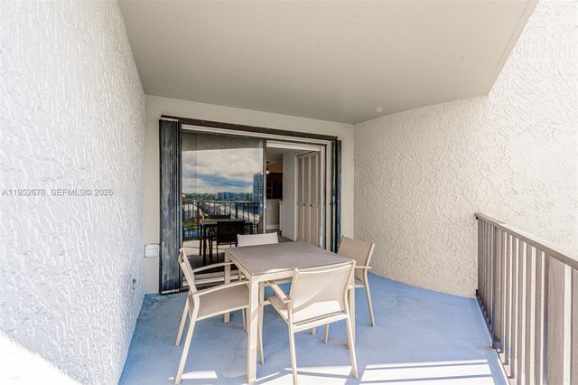 1800 NE 114th St 909, Miami, FL 33181