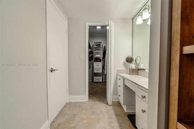 1800 NE 114th St 909, Miami, FL 33181