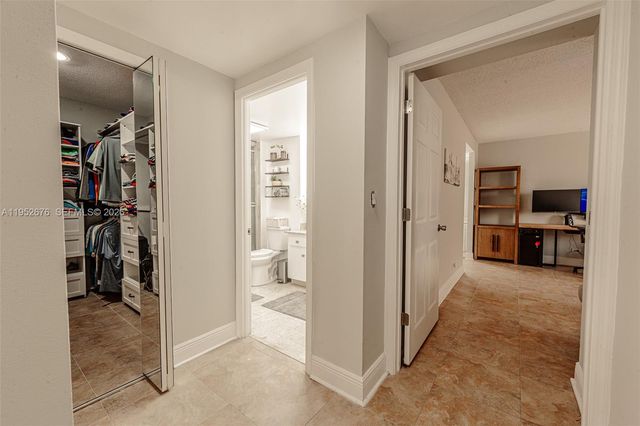 1800 NE 114th St 909, Miami, FL 33181