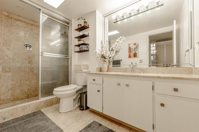 1800 NE 114th St 909, Miami, FL 33181