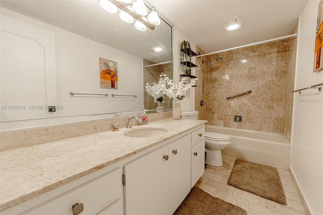 1800 NE 114th St 909, Miami, FL 33181