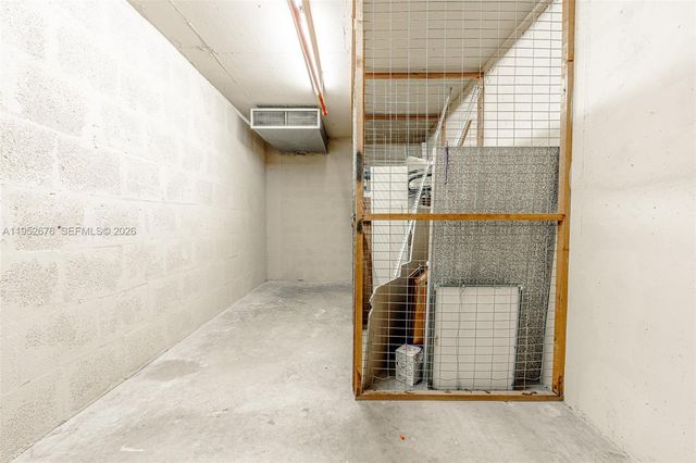 1800 NE 114th St 909, Miami, FL 33181