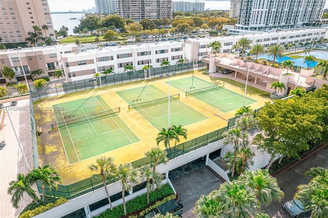1800 NE 114th St 909, Miami, FL 33181