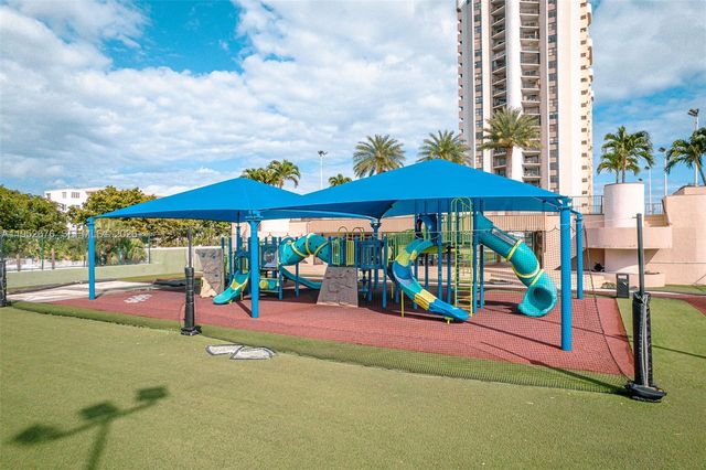 1800 NE 114th St 909, Miami, FL 33181