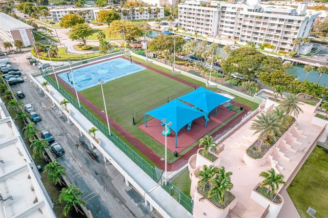 1800 NE 114th St 909, Miami, FL 33181