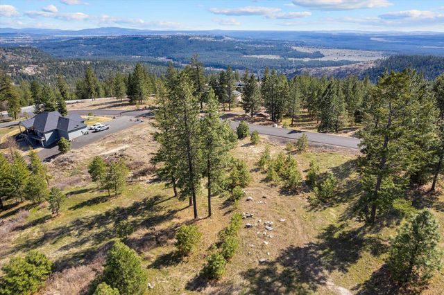 5904 W Hayden Ln, Spokane, WA 99208